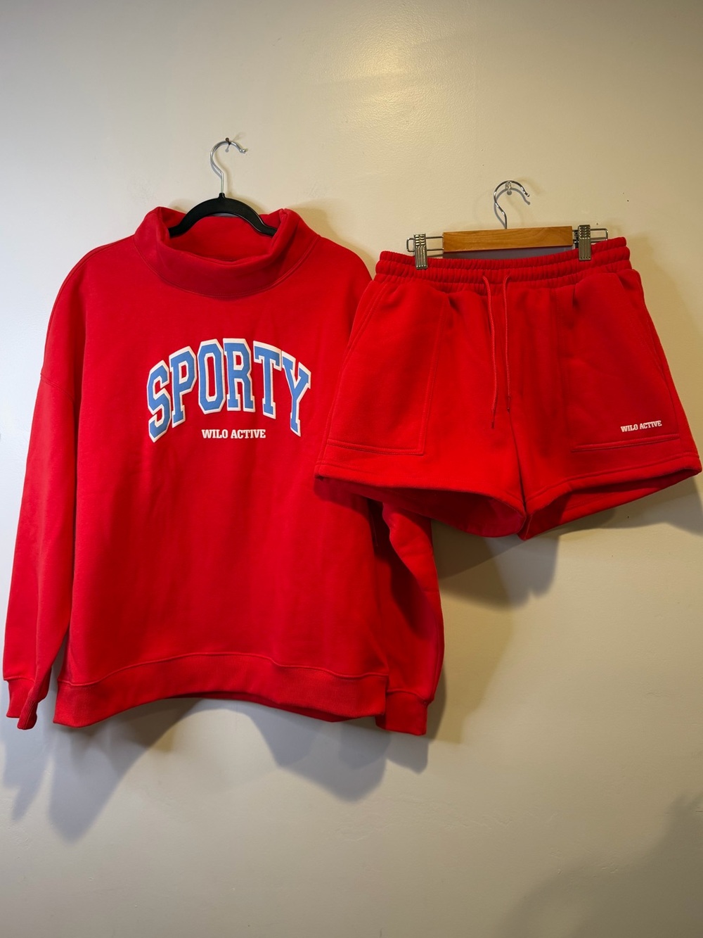 NWT Wilo the Label Active Sporty Funnel Mock Neck Sweatshirt Shorts Set Red Sm - Picture 2 of 8